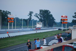 Illustration for article titled Break Out The Calendars: LeMons Versus BABE Rally Cars At The Dragstrip!